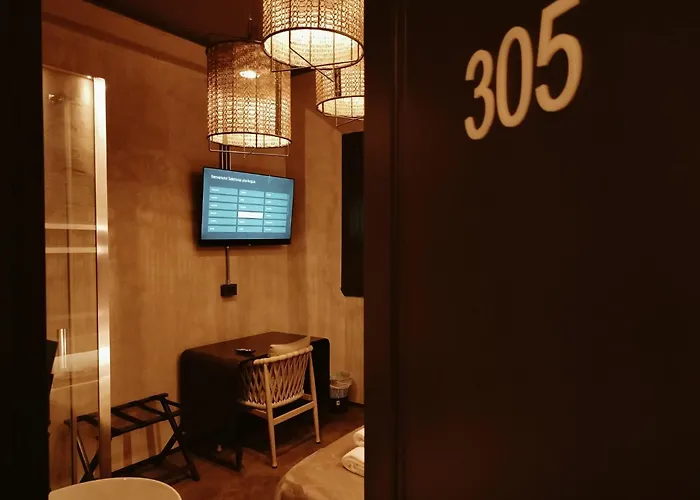 Hotel & Hostel 7 Florencia